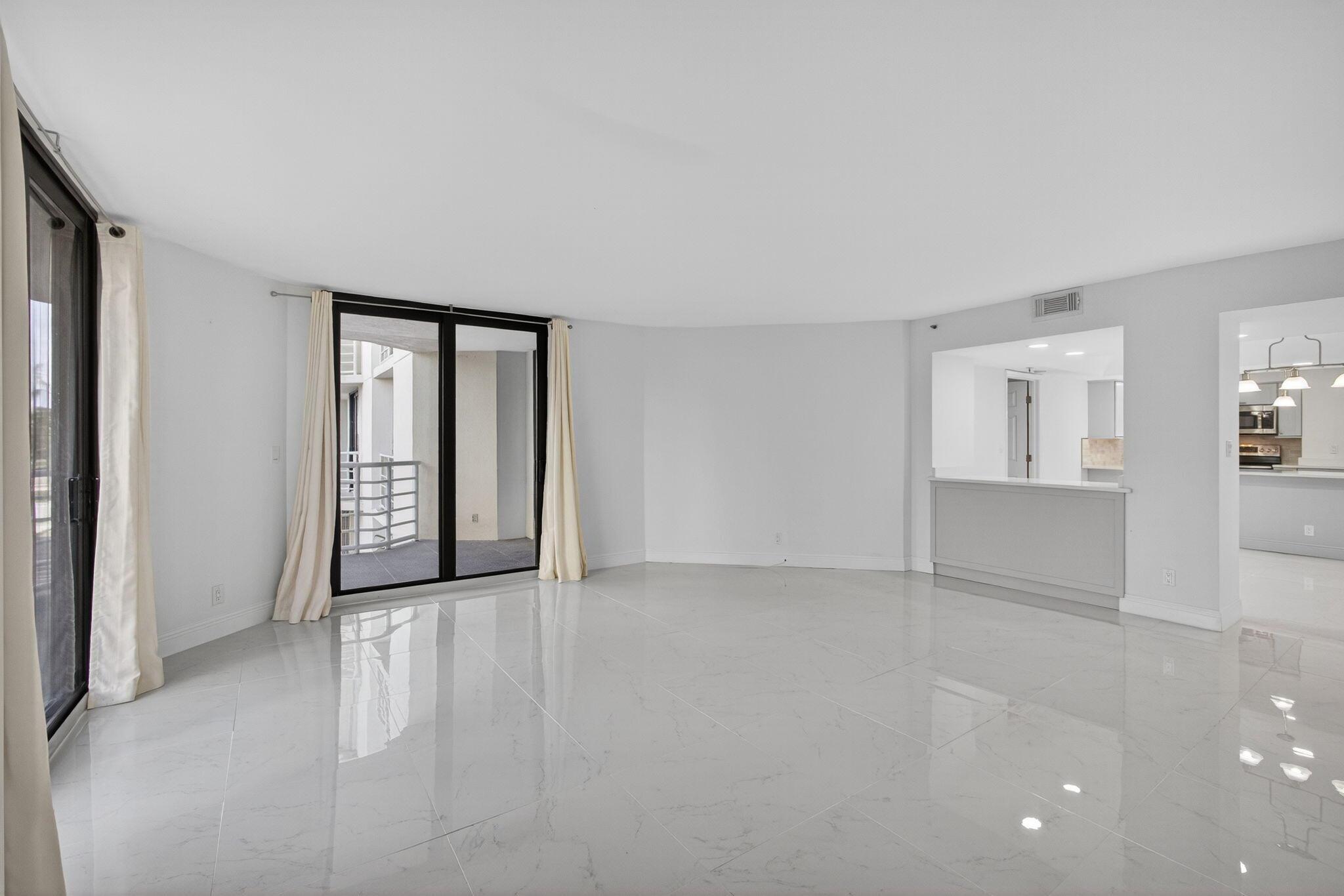 CORINTHIANS CONDO - Residential