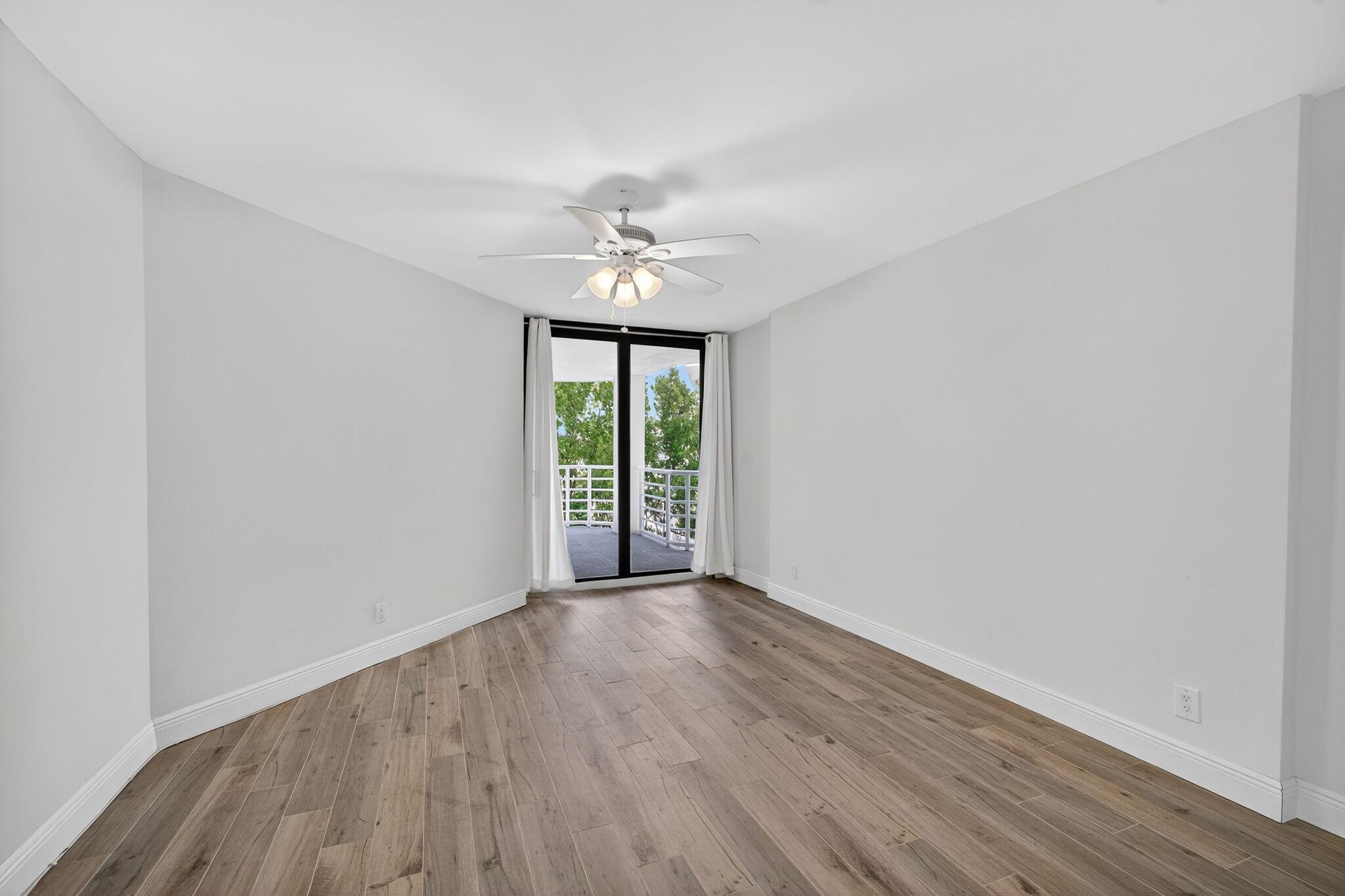 CORINTHIANS CONDO - Residential