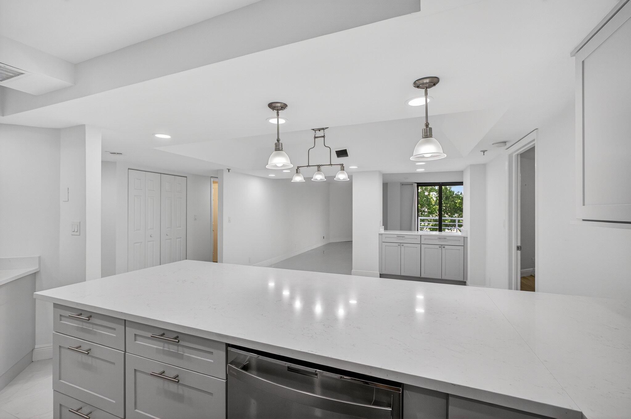 CORINTHIANS CONDO - Residential