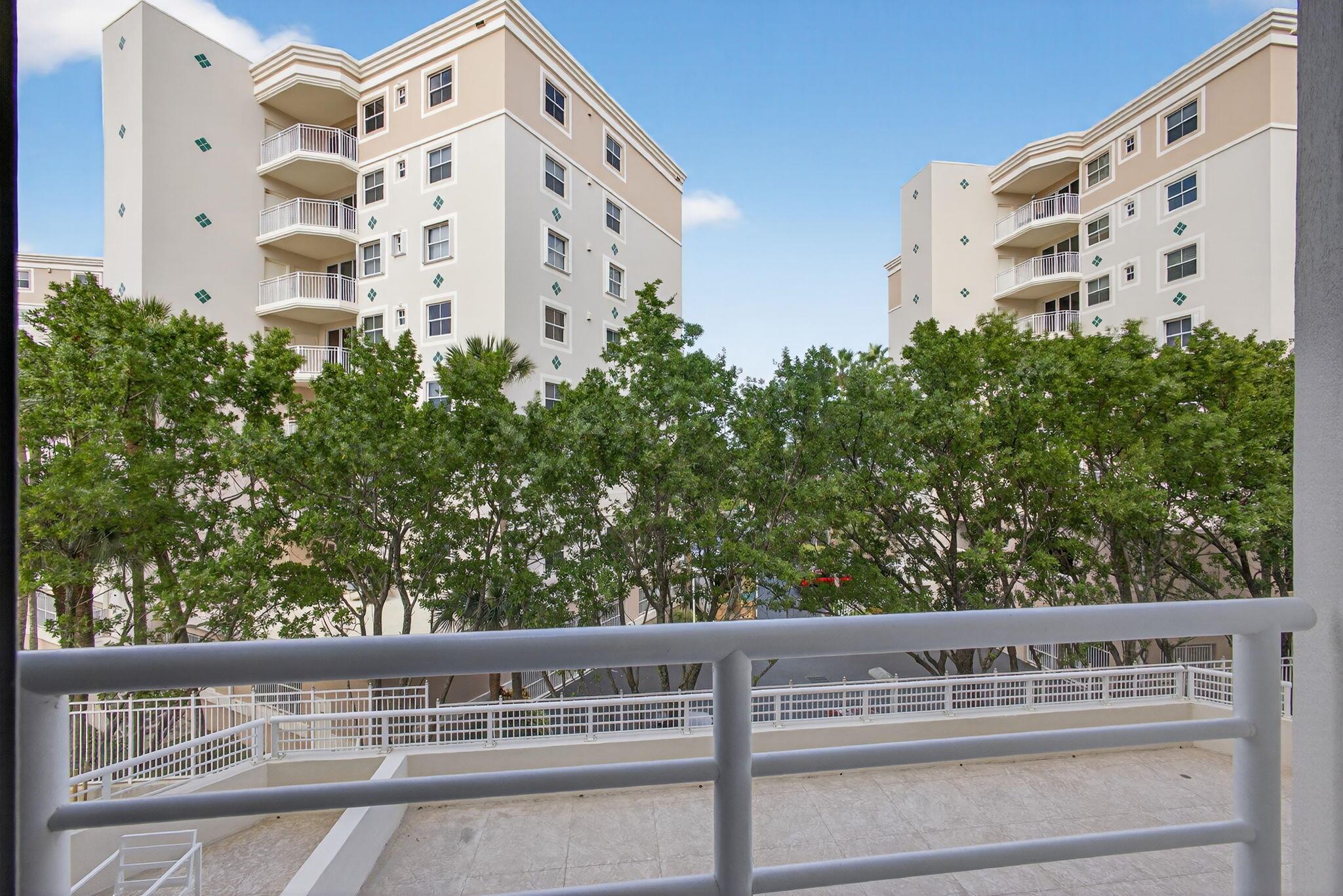 CORINTHIANS CONDO - Residential