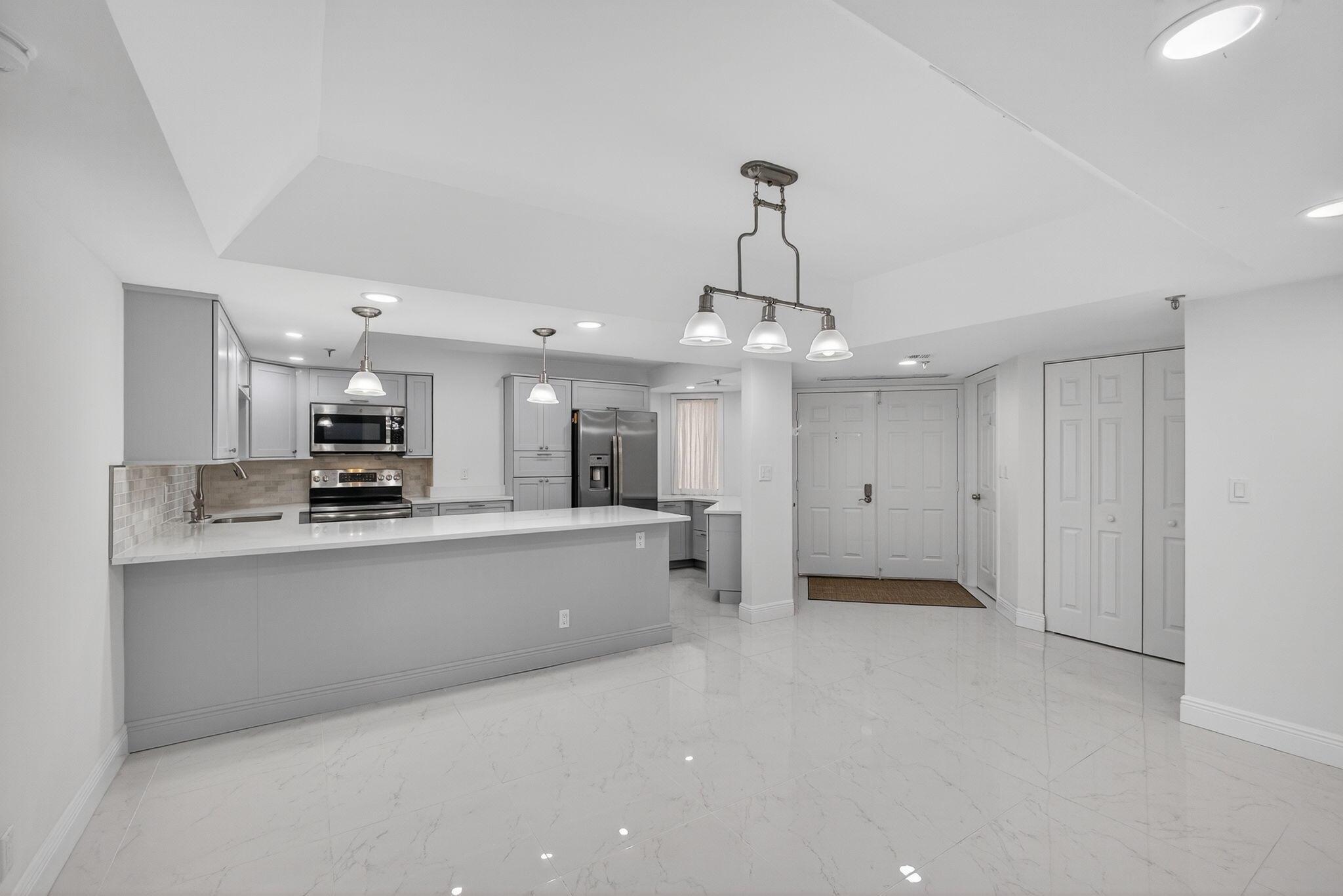 CORINTHIANS CONDO - Residential