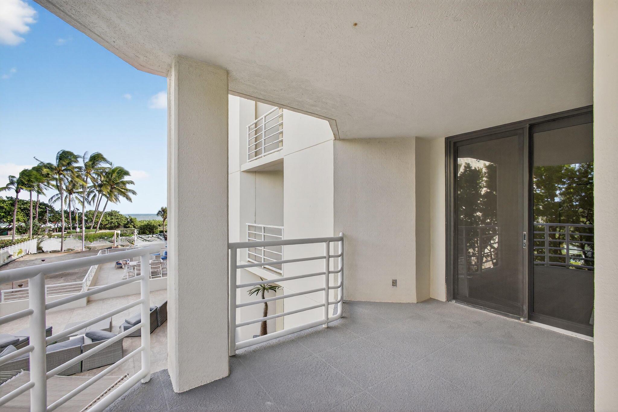 CORINTHIANS CONDO - Residential