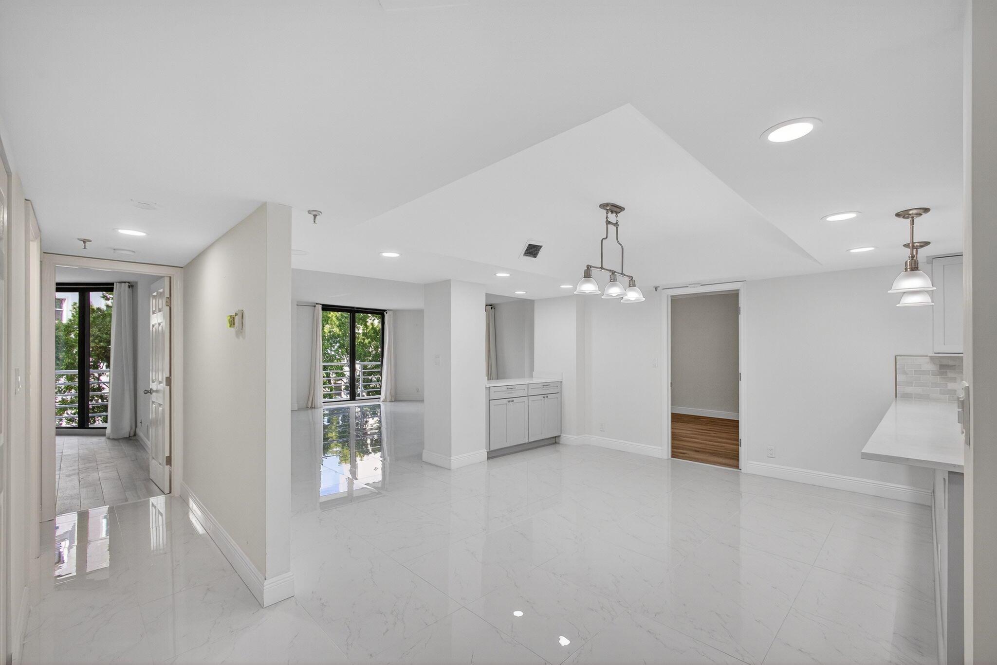 CORINTHIANS CONDO - Residential