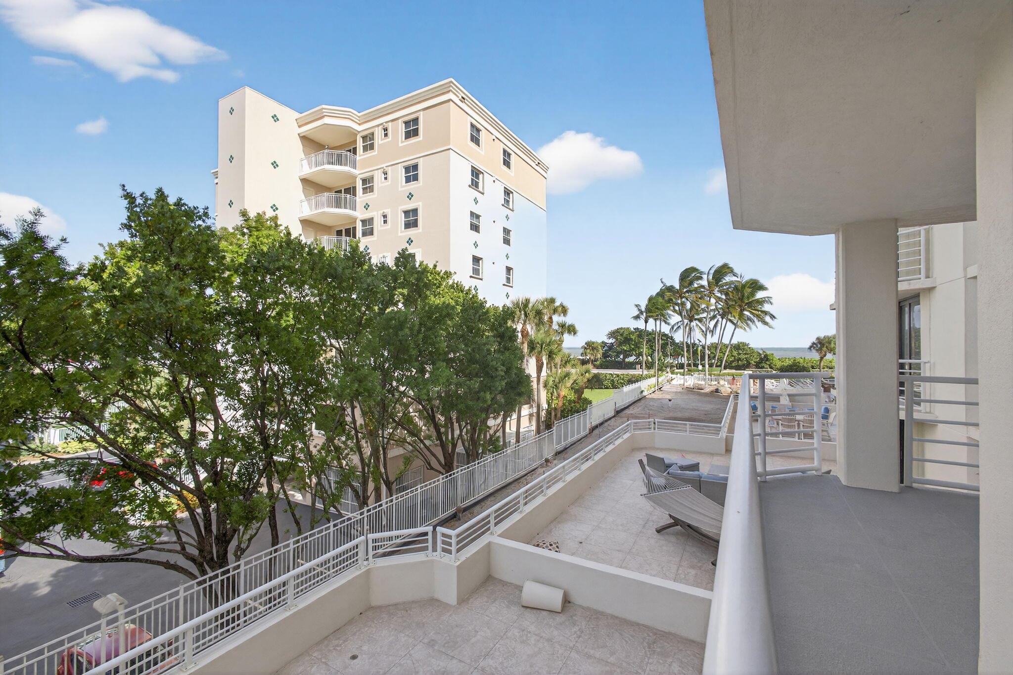 CORINTHIANS CONDO - Residential