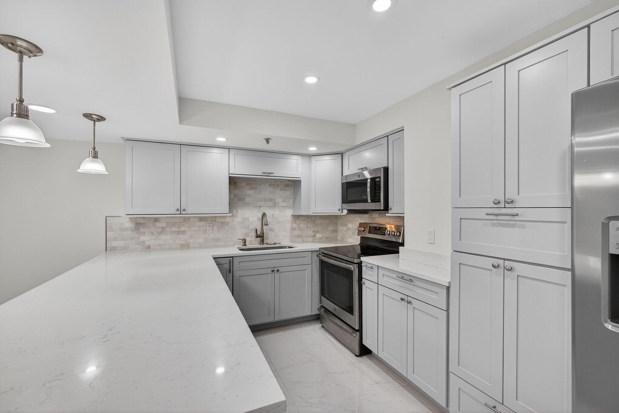 CORINTHIANS CONDO - Residential