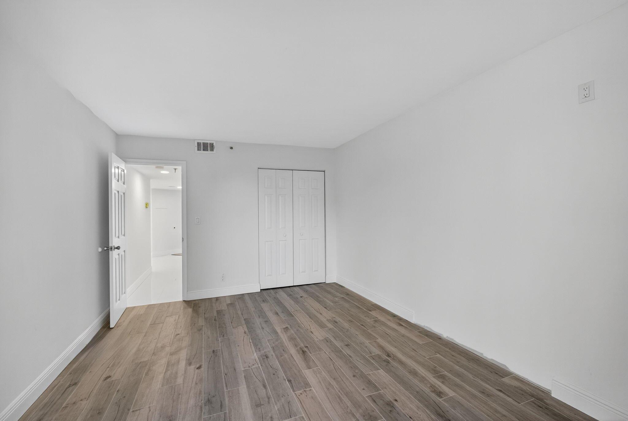 CORINTHIANS CONDO - Residential