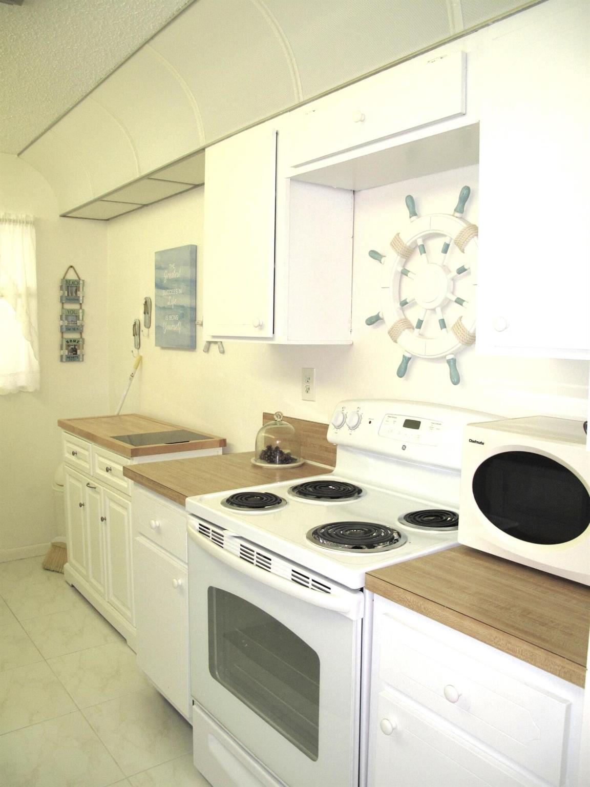 HIGH POINT OF DELRAY WEST - Residential Lease