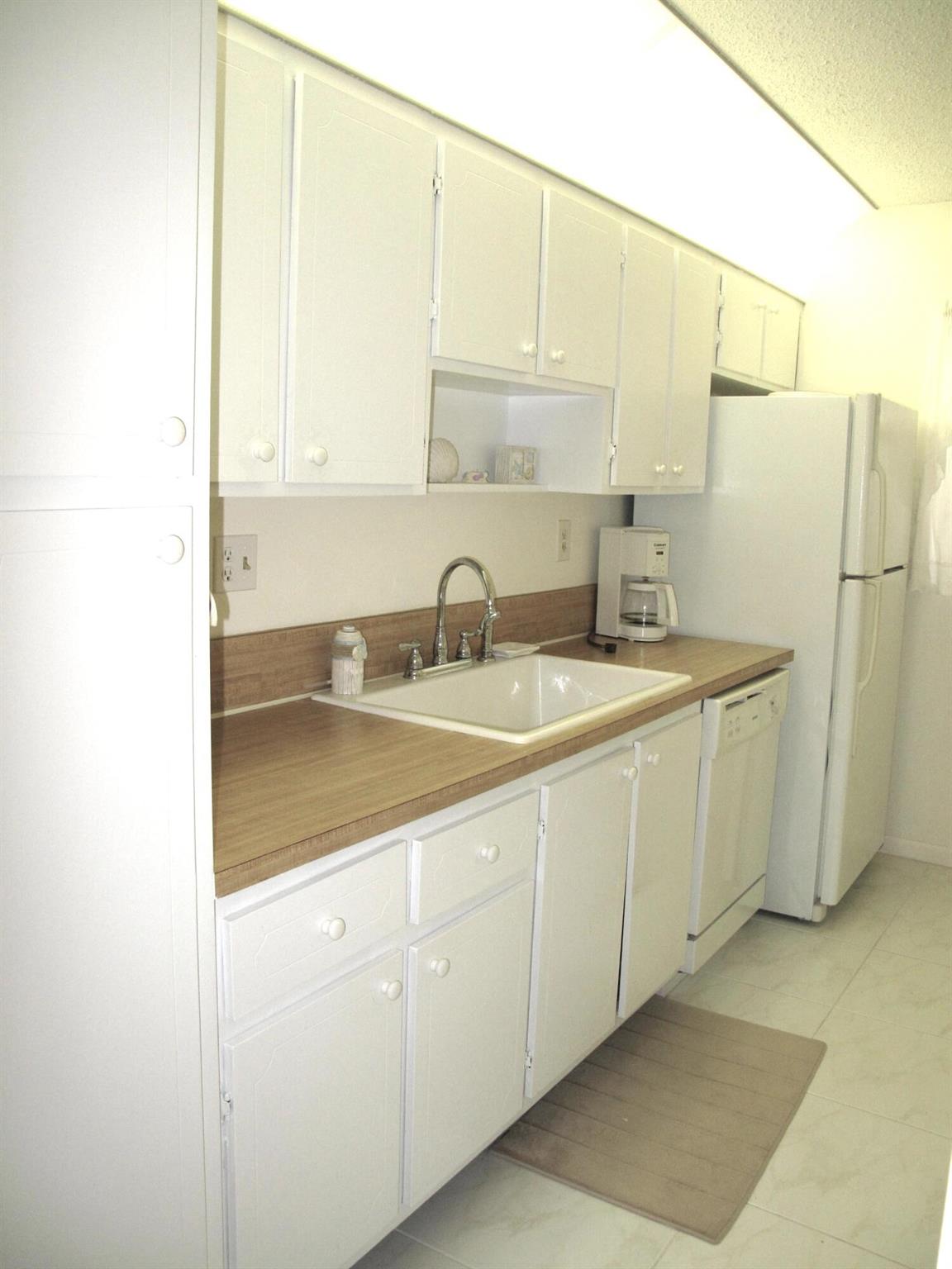 HIGH POINT OF DELRAY WEST - Residential Lease