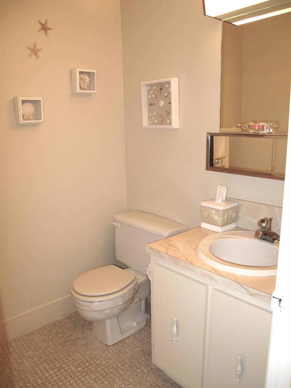 HIGH POINT OF DELRAY WEST - Residential Lease