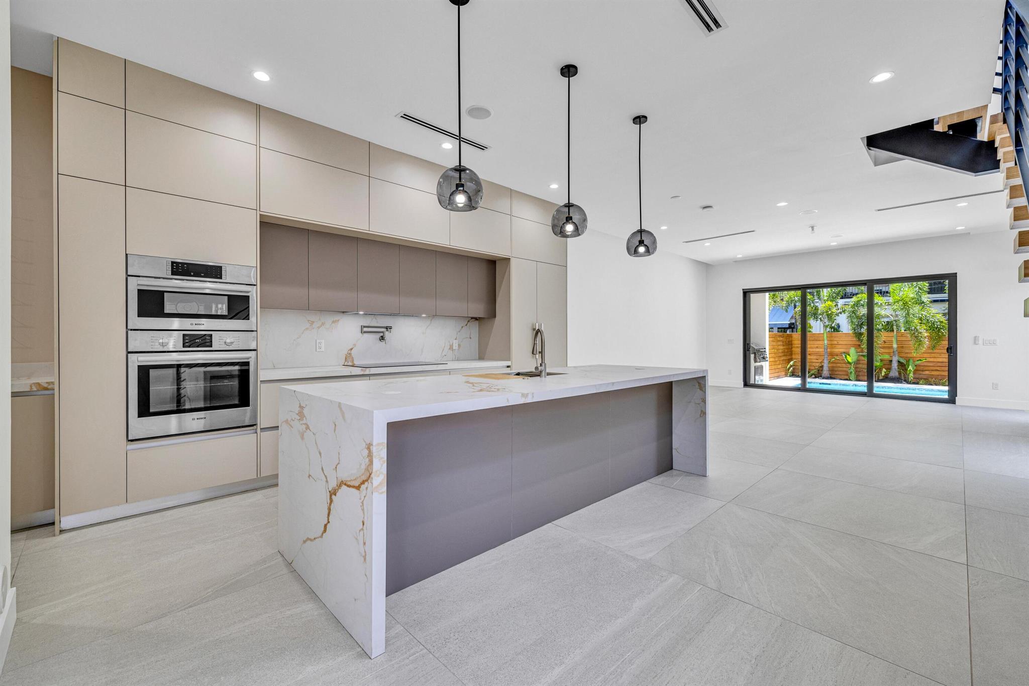 23 SE 12 Avenue B