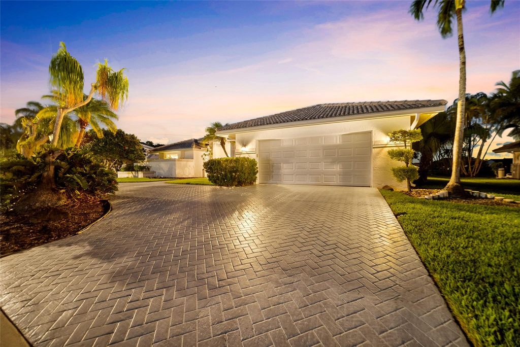 Photo of 11127 Boca Woods Ln, Boca Raton, FL 33428 (MLS # F10509690)