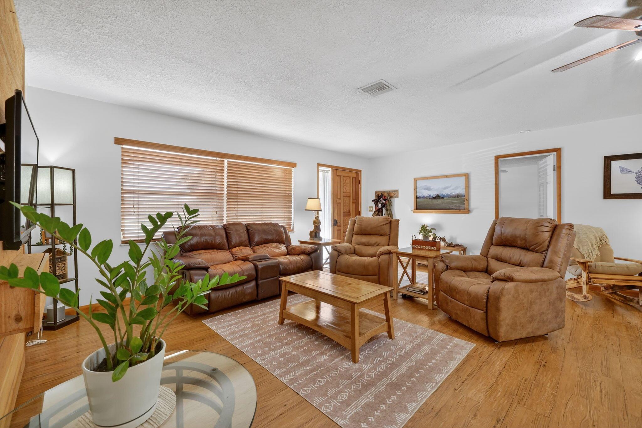 Coral Gardens - Residential Lease