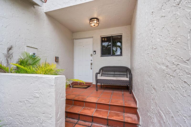 MARINA COVE AT HARBOR VILG CONDO - Residential