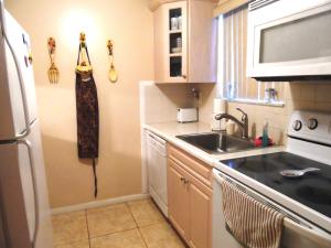 FOREST HILL GARDENS CONDO - Residential