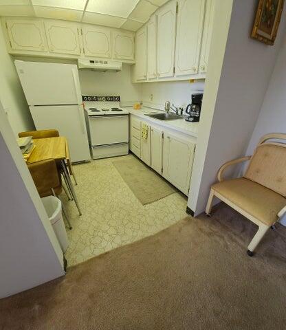 Village Green II Sussex Bldg - Residential