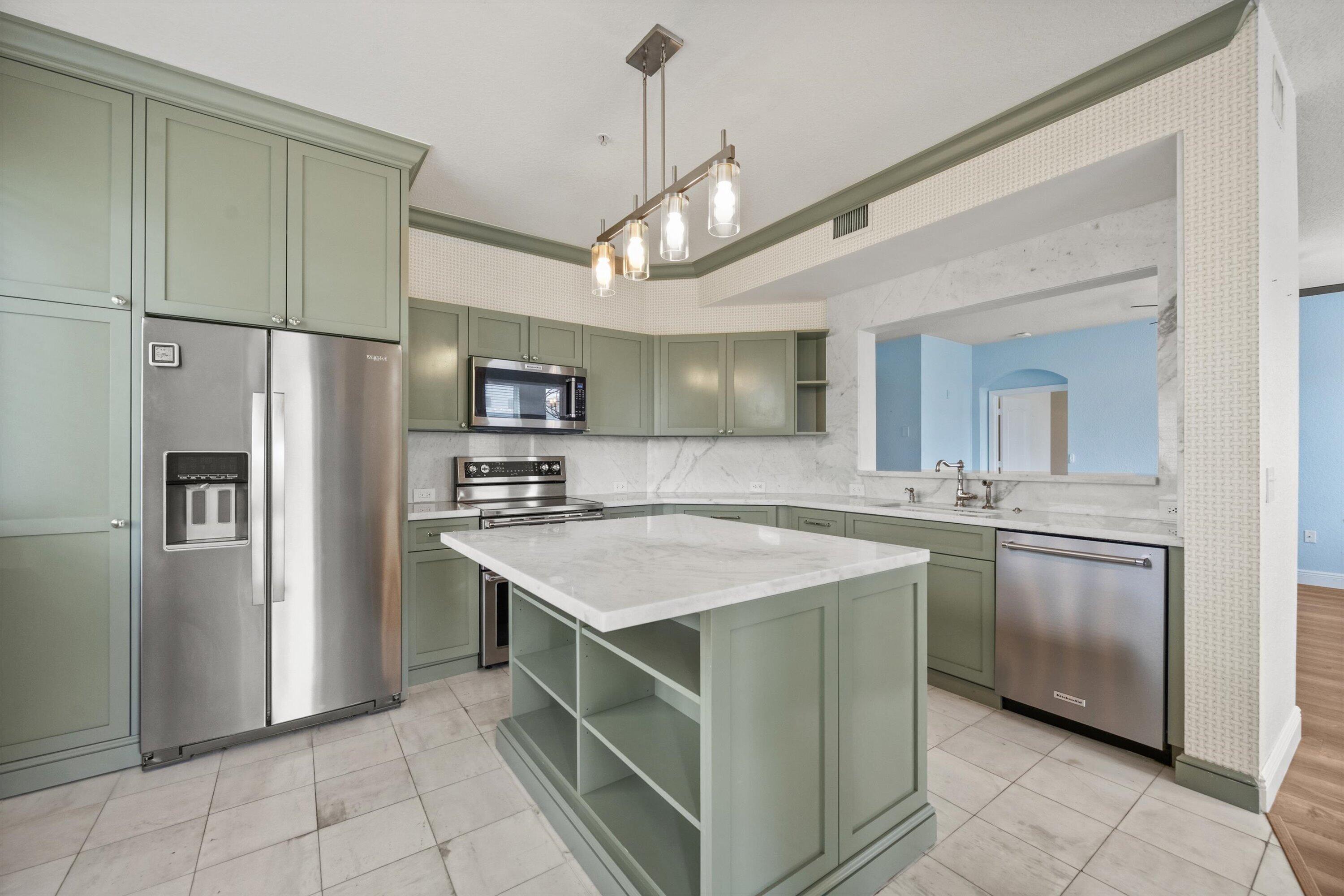 RESIDENCES AT LEGACY PLACE CONDO - Residential Lease