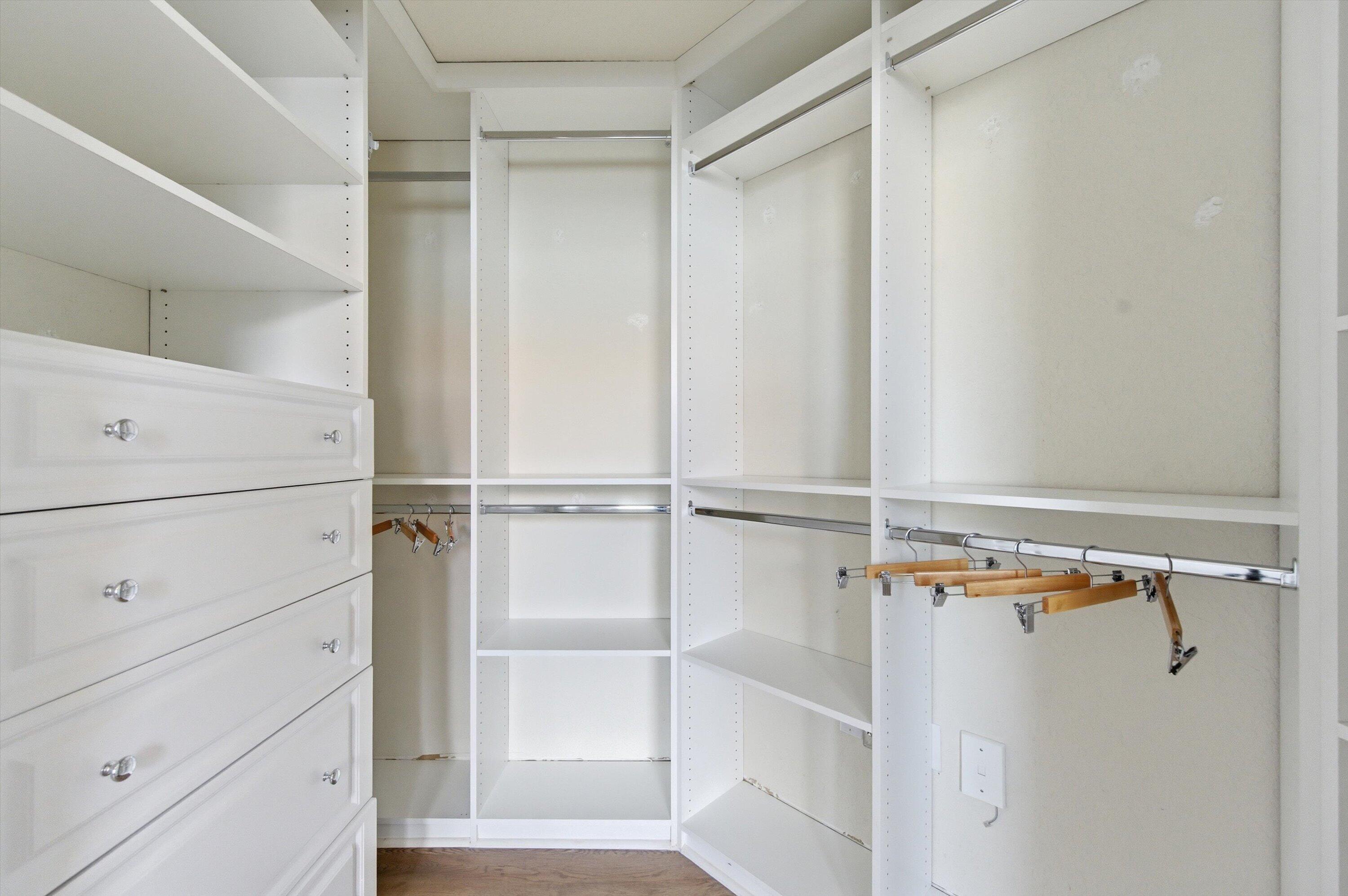 RESIDENCES AT LEGACY PLACE CONDO - Residential Lease