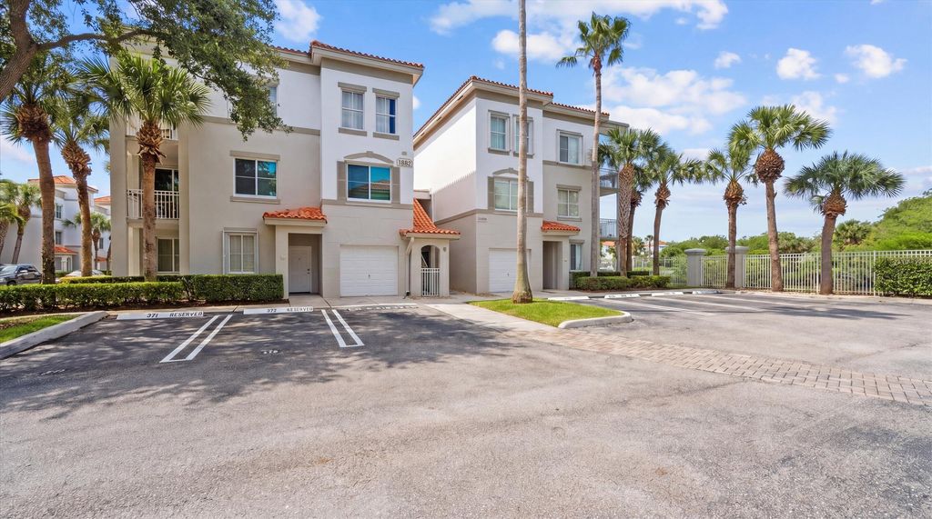 Photo of 11023 Legacy Lane, Palm Beach Gardens, FL 33410 (MLS # B26013185)