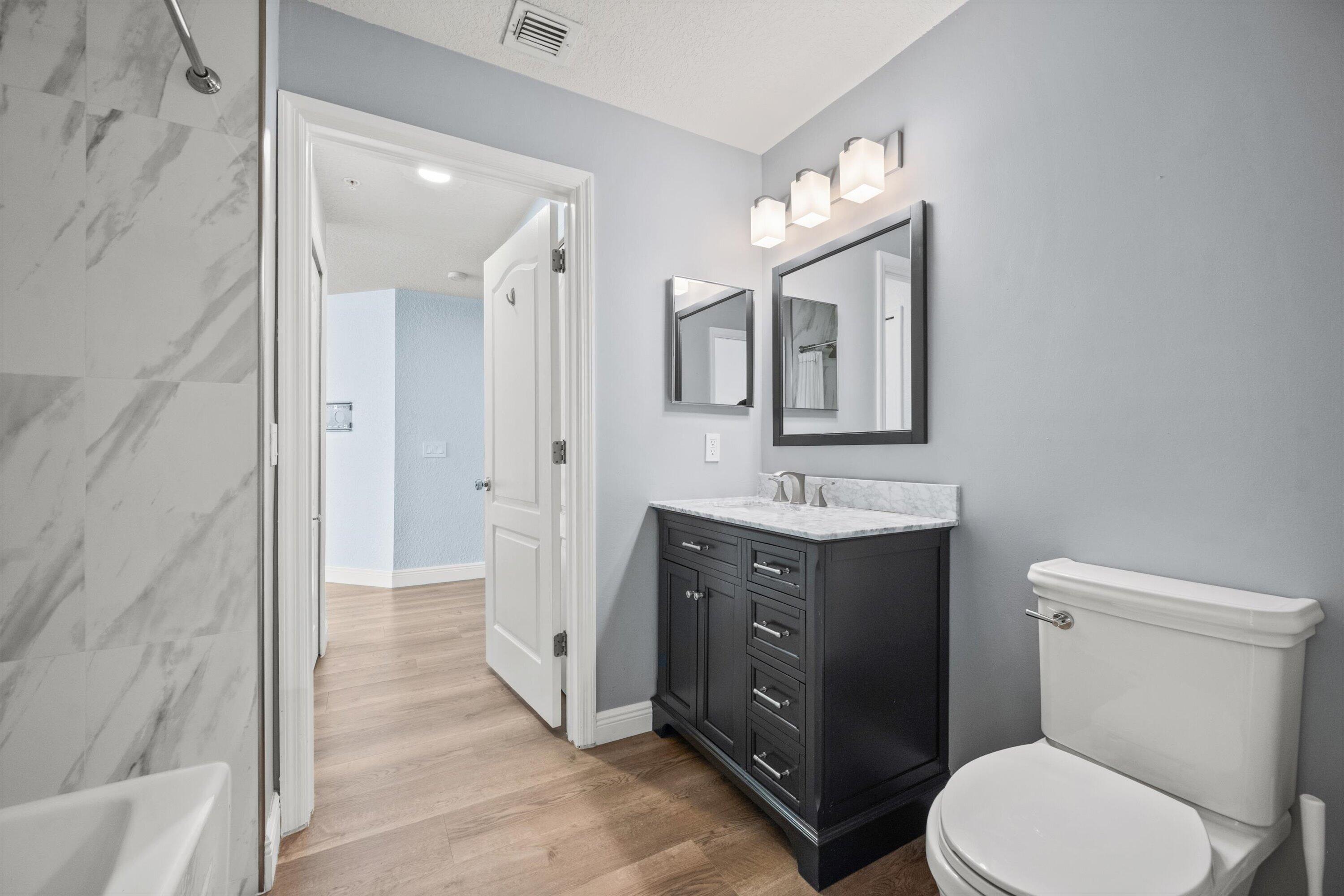 RESIDENCES AT LEGACY PLACE CONDO - Residential Lease