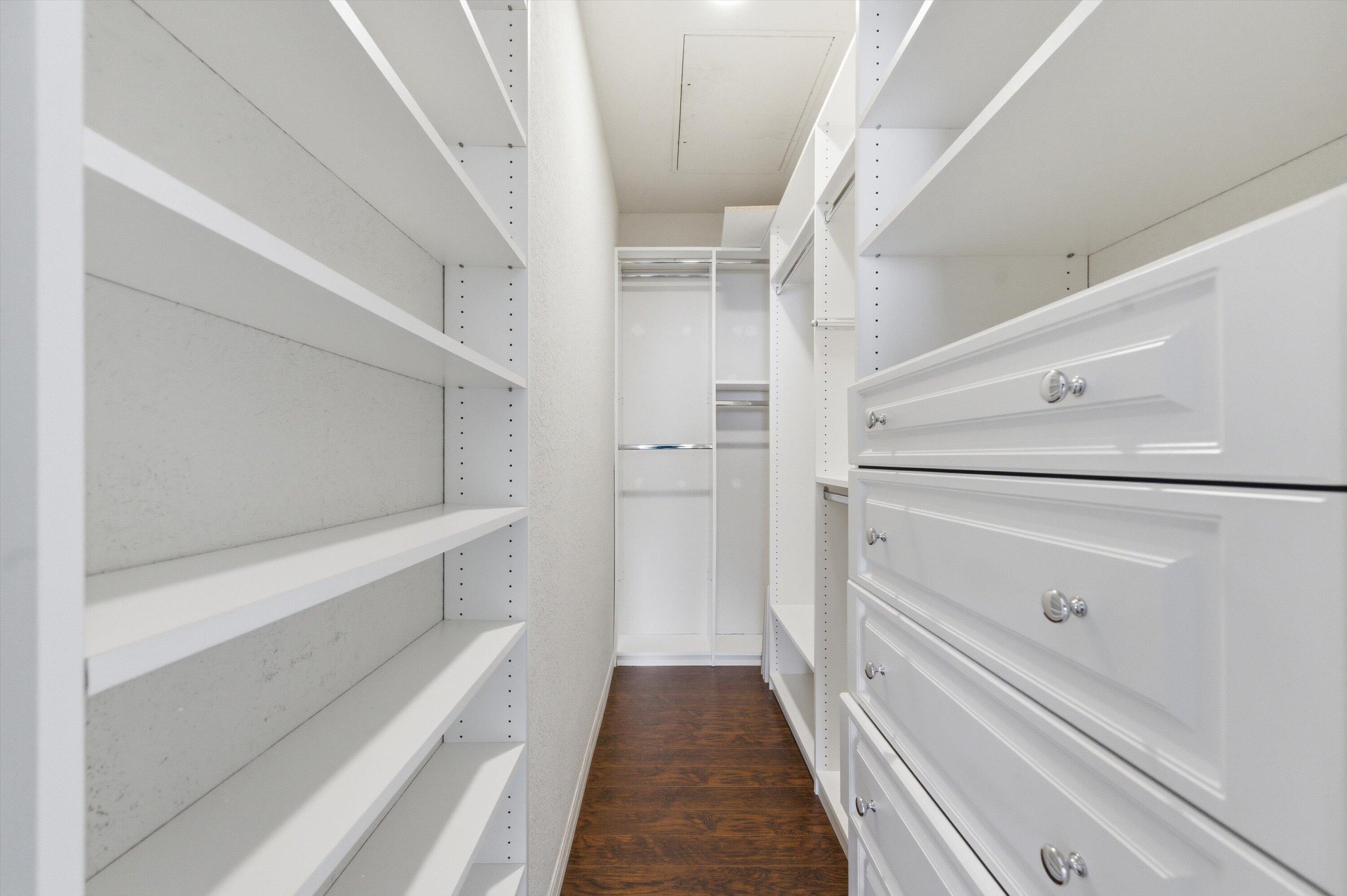 RESIDENCES AT LEGACY PLACE CONDO - Residential Lease