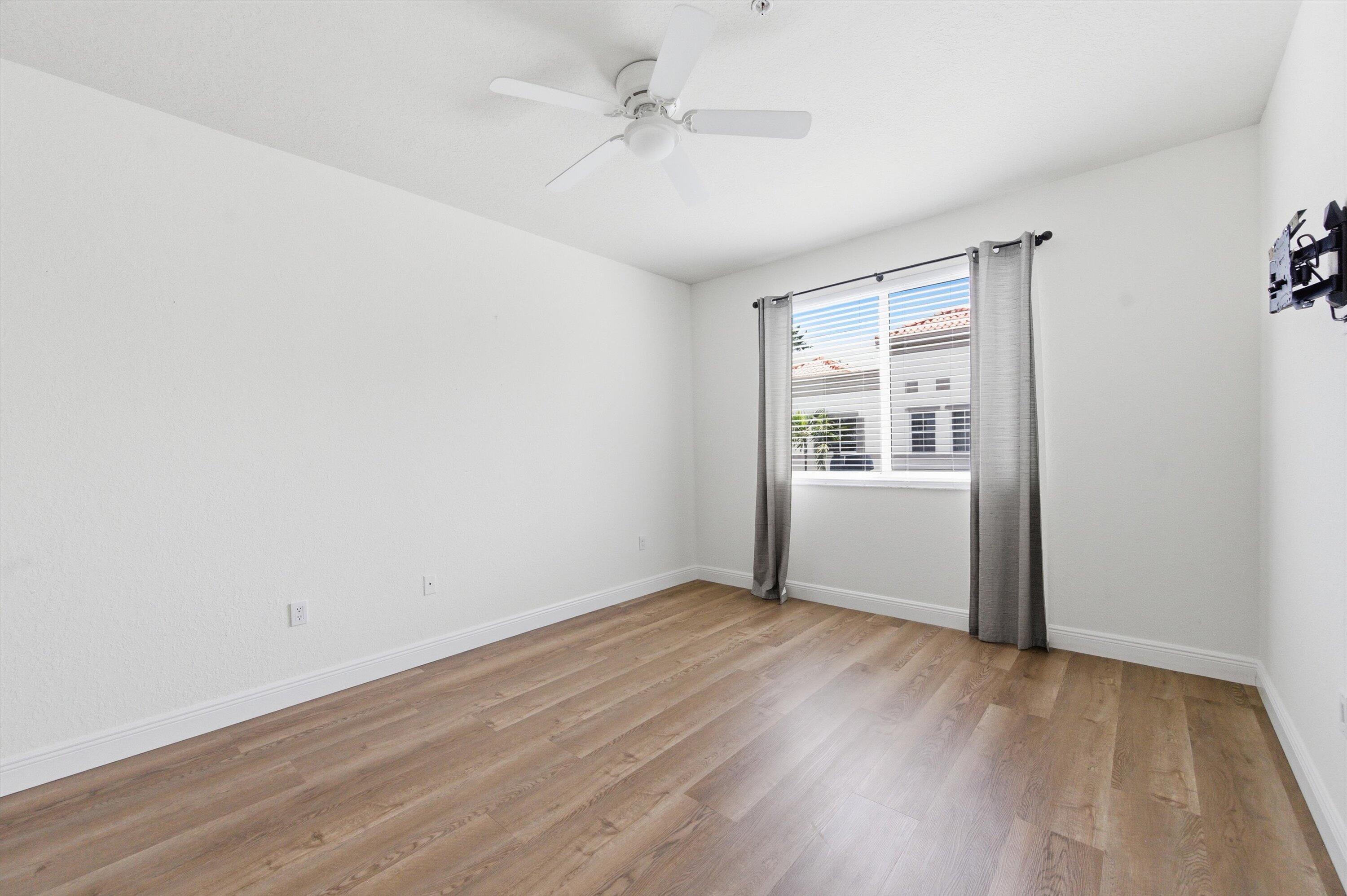 RESIDENCES AT LEGACY PLACE CONDO - Residential Lease
