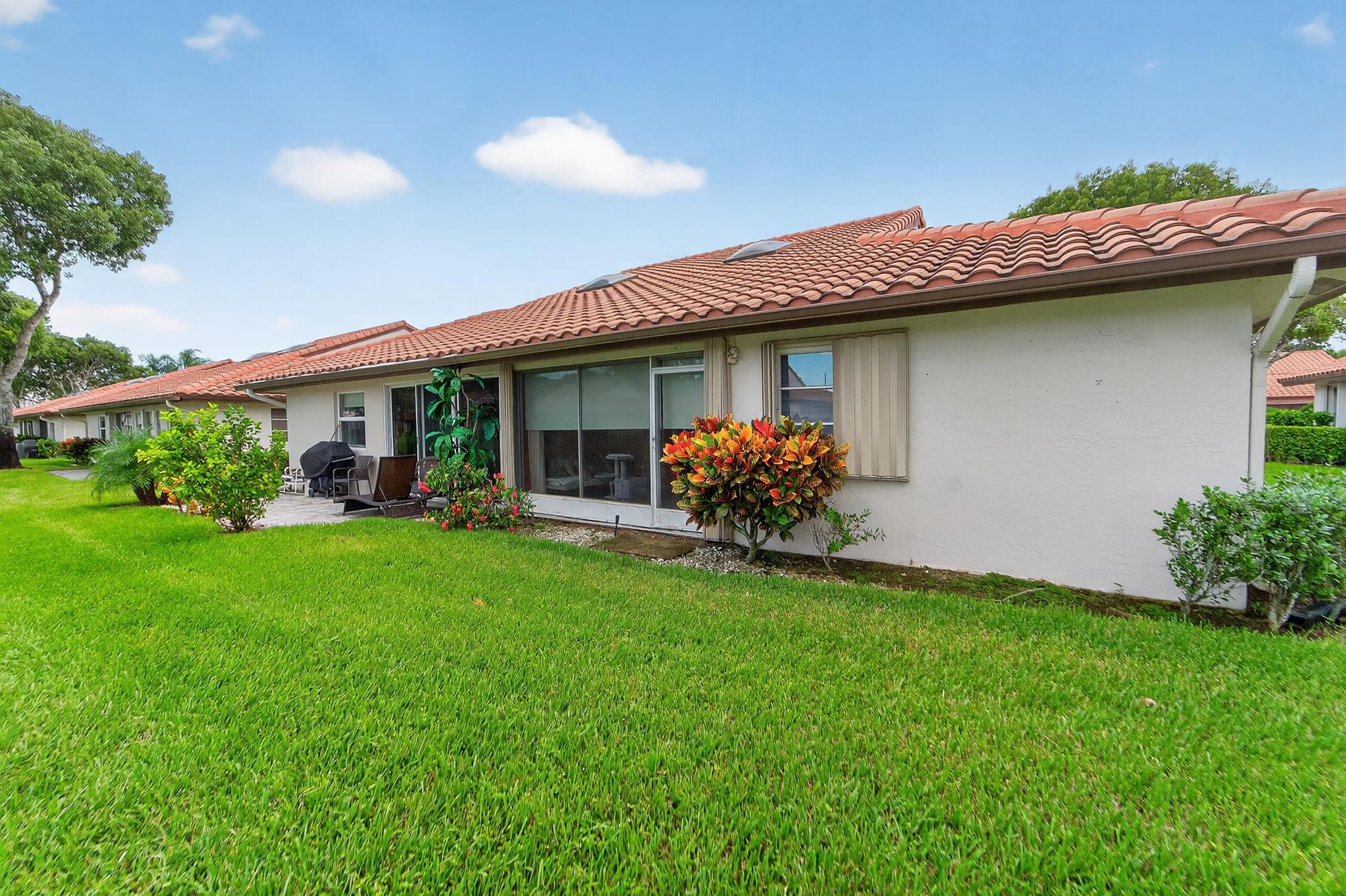 HUNTINGTON POINTE - Residential