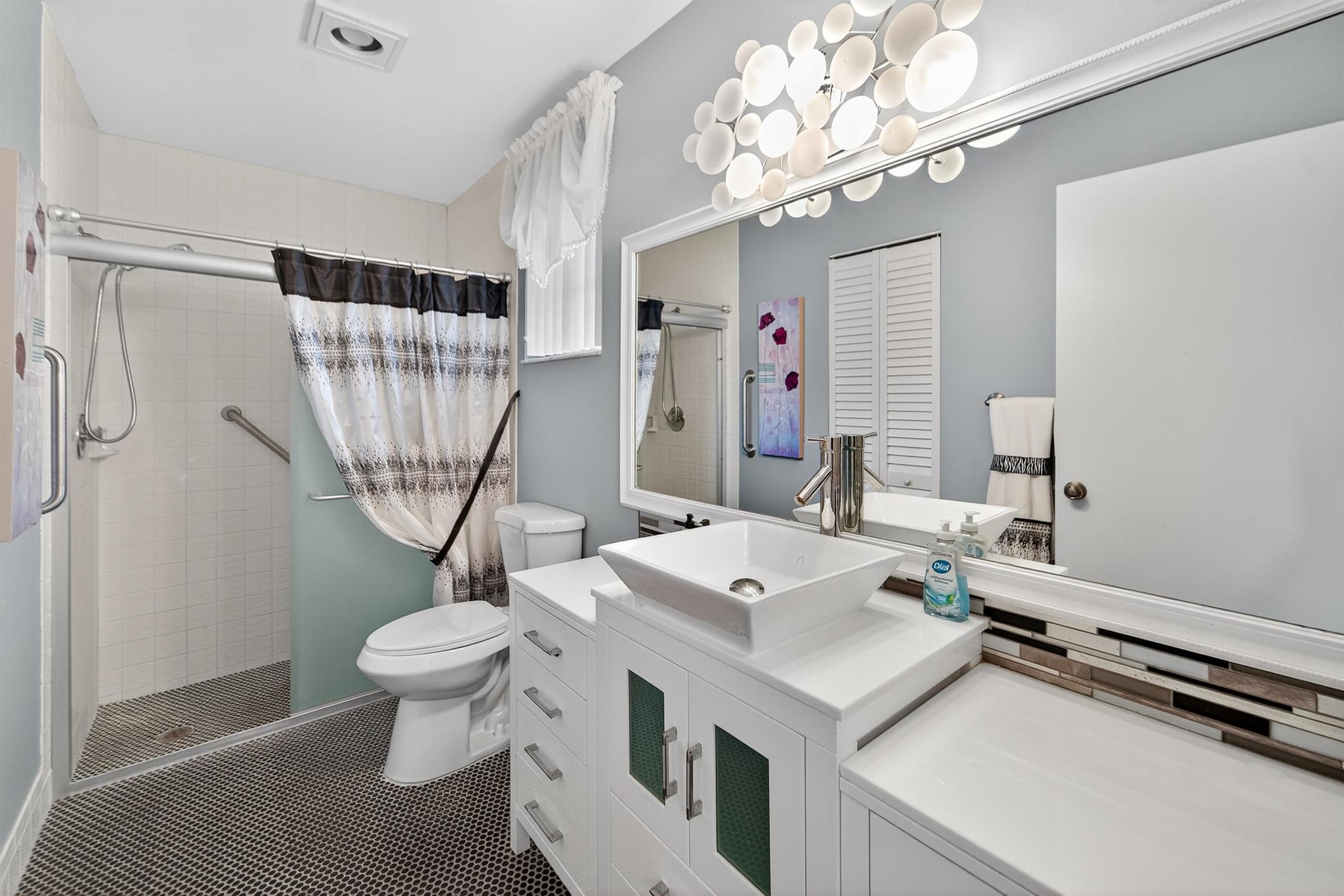 HUNTINGTON POINTE - Residential