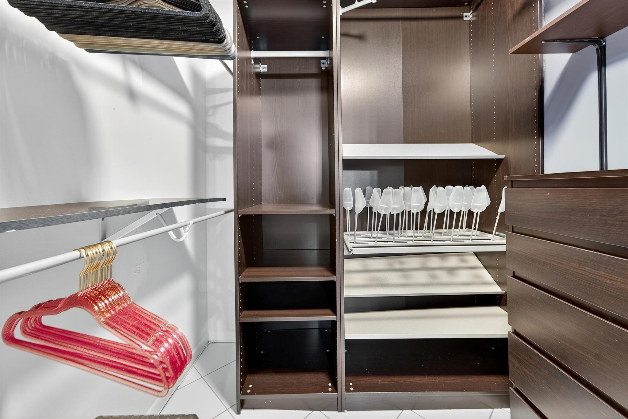 HUNTINGTON POINTE - Residential