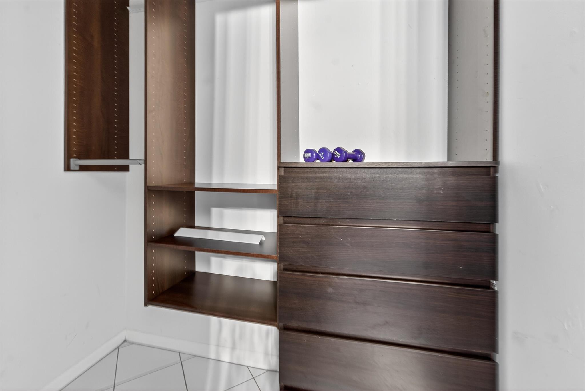 HUNTINGTON POINTE - Residential