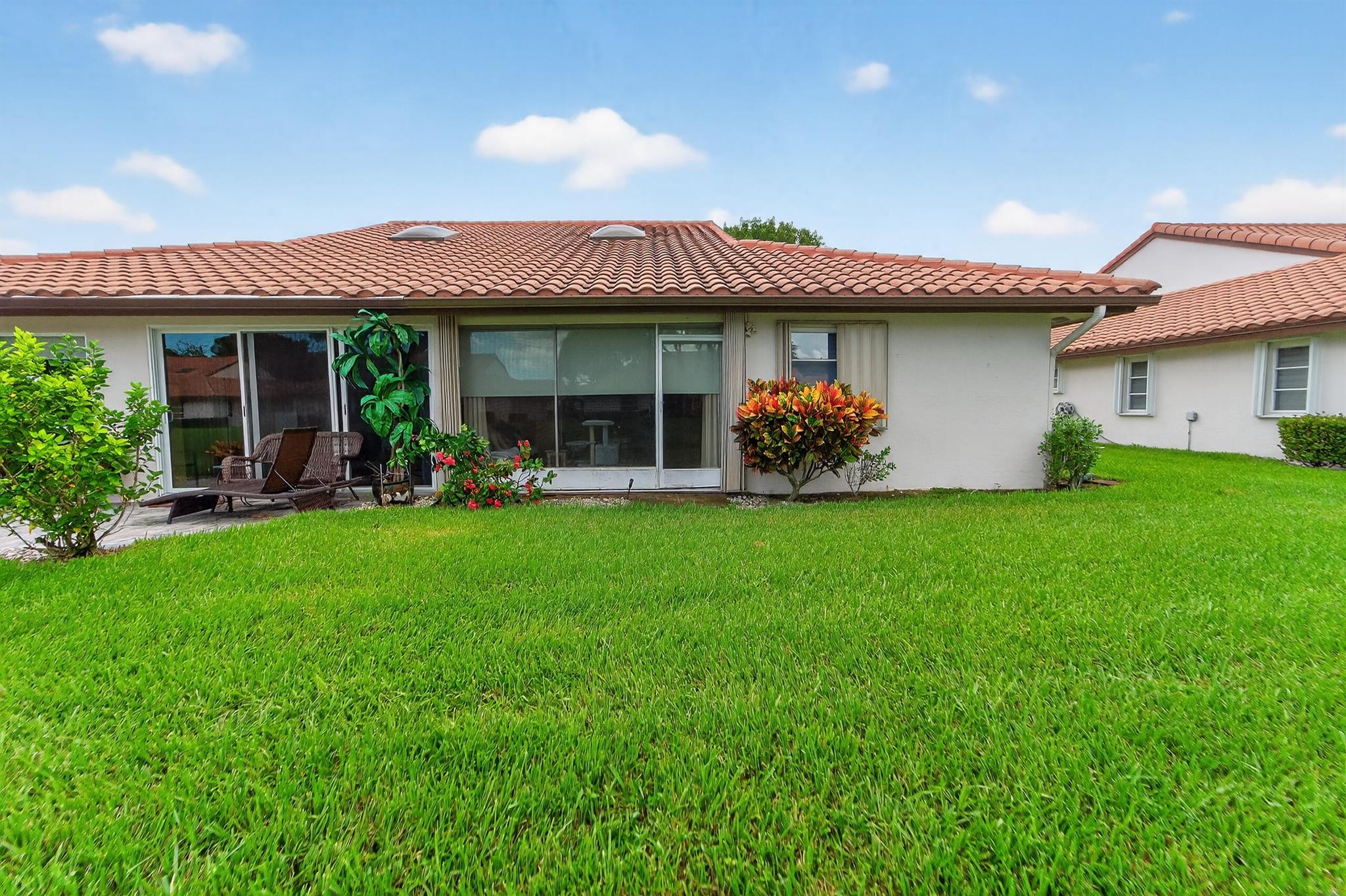 HUNTINGTON POINTE - Residential