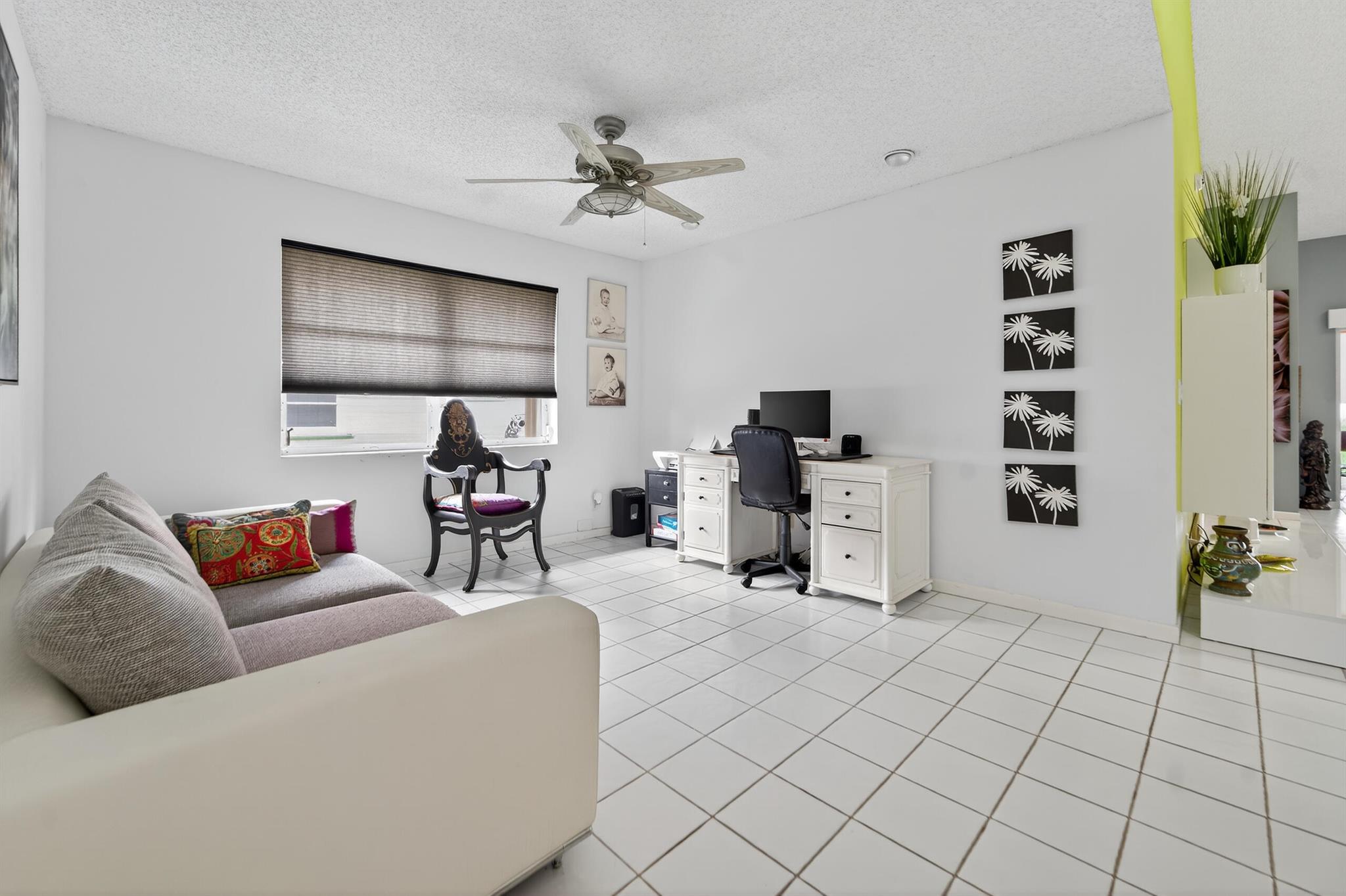 HUNTINGTON POINTE - Residential