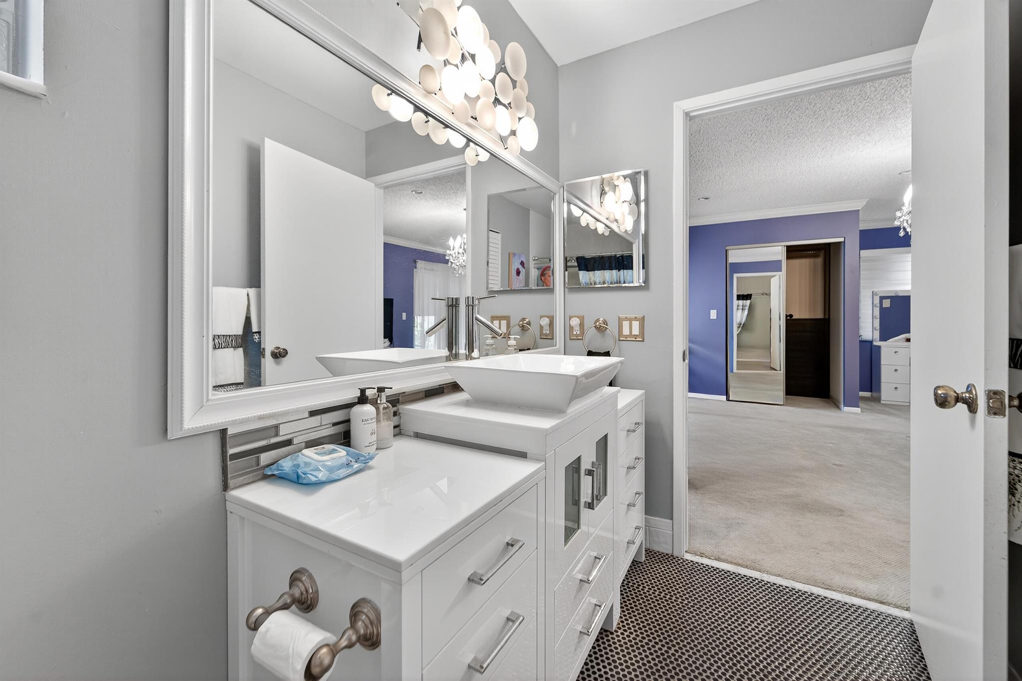 HUNTINGTON POINTE - Residential