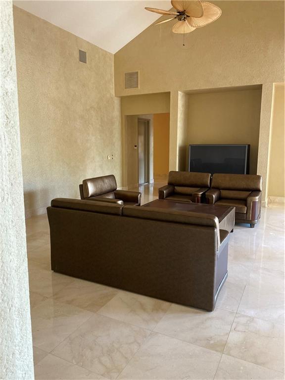 Bonaventure 82-43 B - Residential