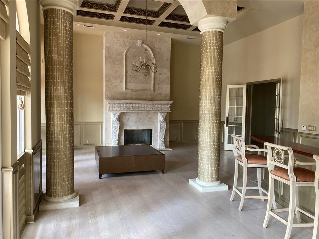 Bonaventure 82-43 B - Residential