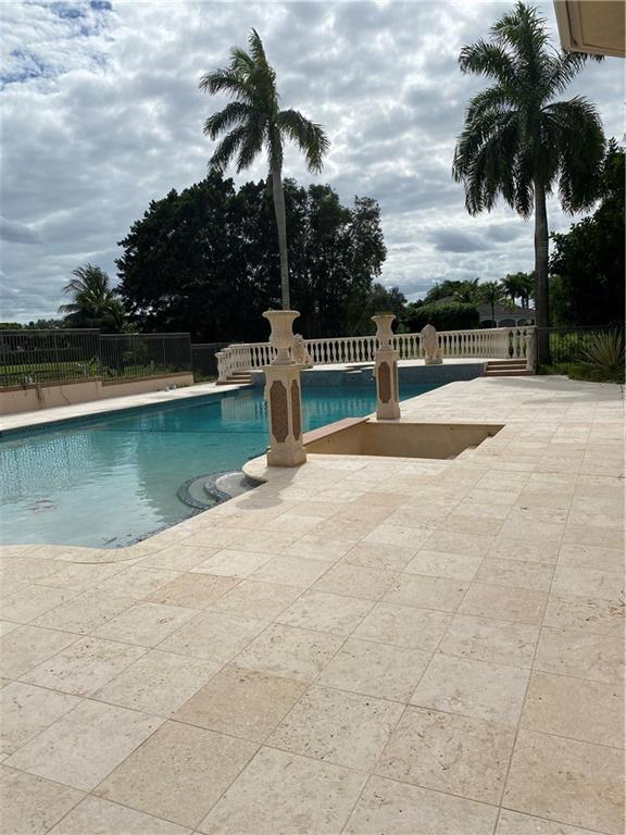 Bonaventure 82-43 B - Residential