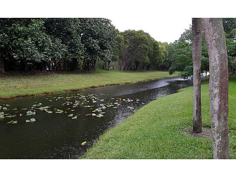 Racquet Club - Residential