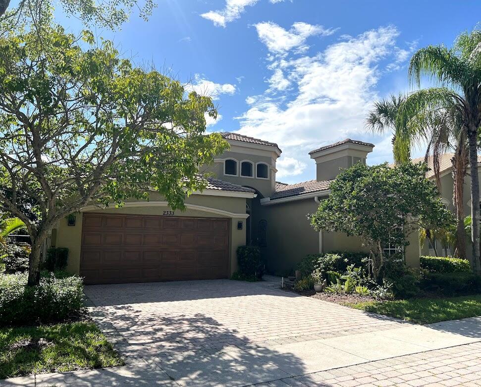 Properties 2333 Waburton Terrace