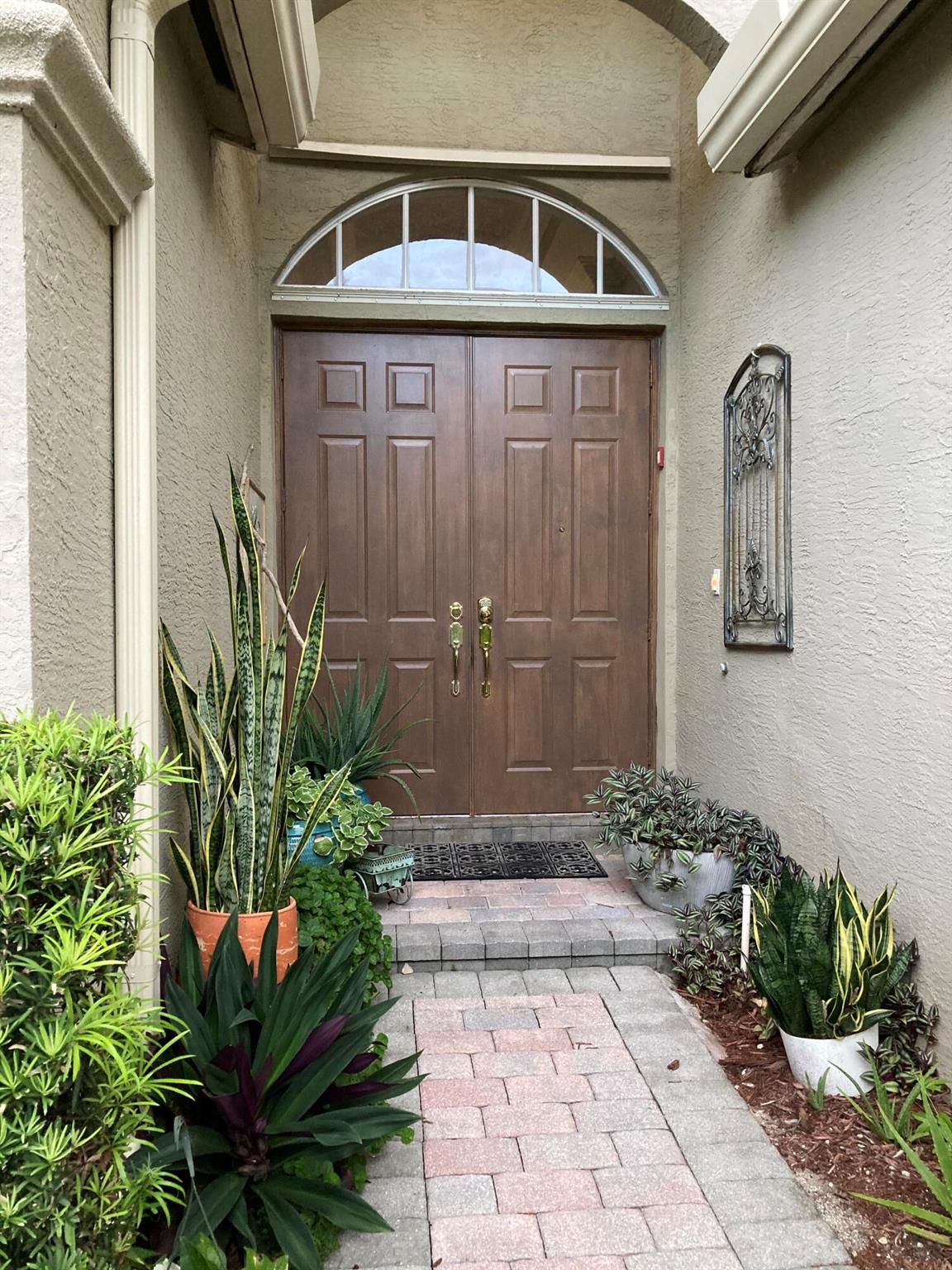 Properties 2333 Waburton Terrace