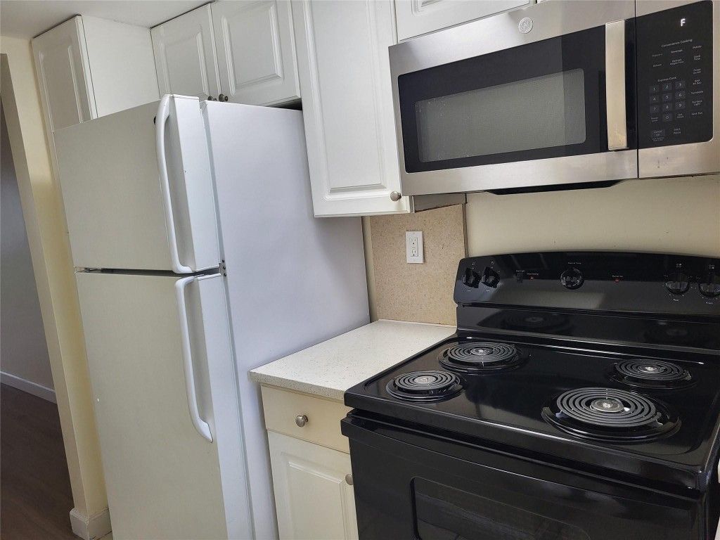 Photo of 1501 Crescent Circle #B12, West Palm Beach, FL 33403 (MLS # F10542071)