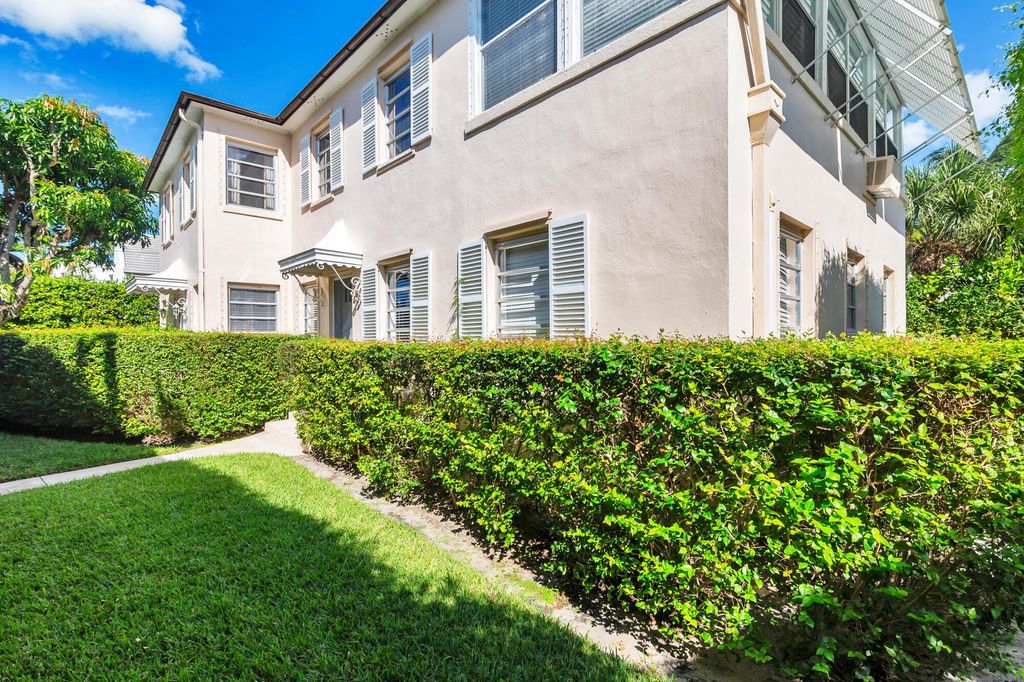 Photo of 215 S County Road, Palm Beach, FL 33480 (MLS # R11140839)