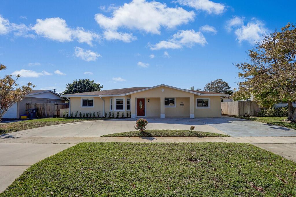 Photo of 3316 Bermuda Road, Palm Beach Gardens, FL 33410 (MLS # R11058230)