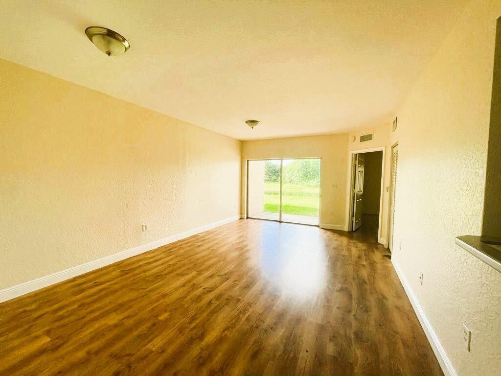1055 Golden Lakes Boulevard 213
