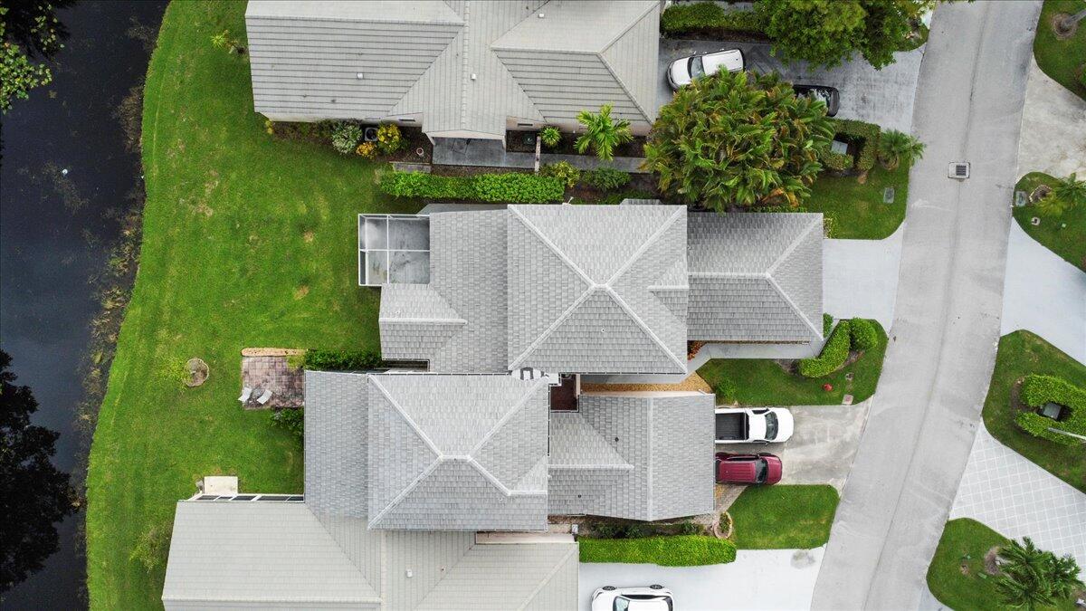 ISLAND OF RIVER BRIDGE - Residential