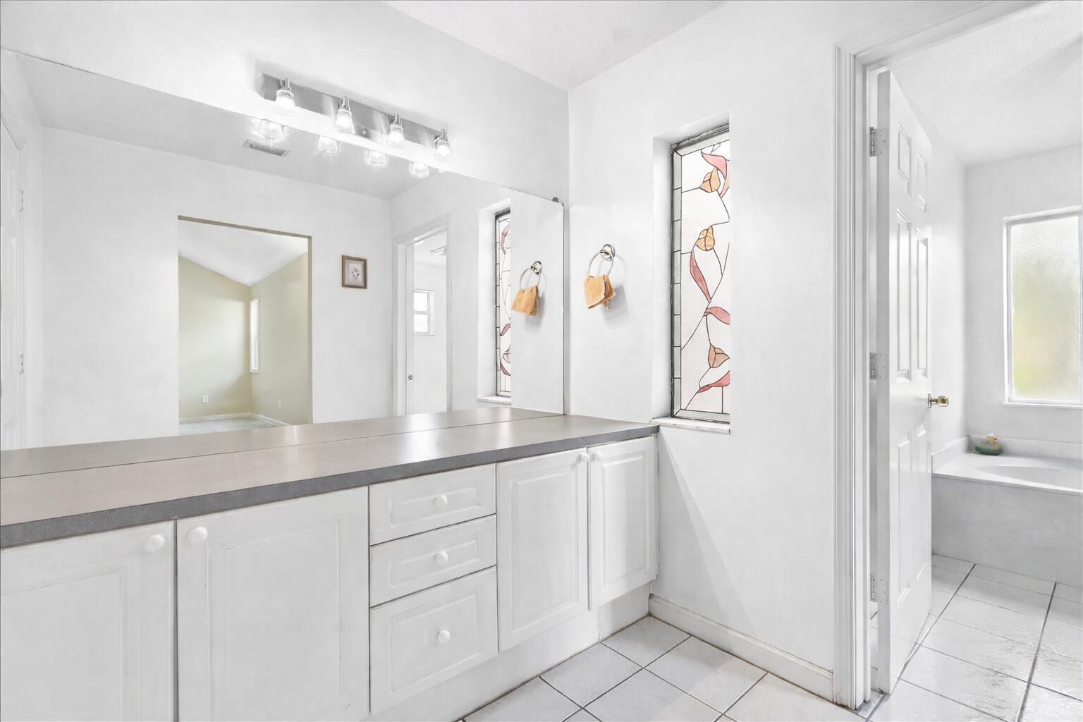 ISLAND OF RIVER BRIDGE - Residential