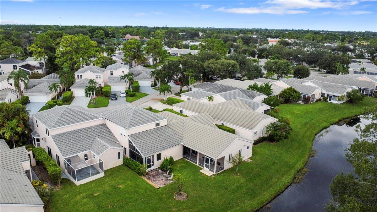 ISLAND OF RIVER BRIDGE - Residential