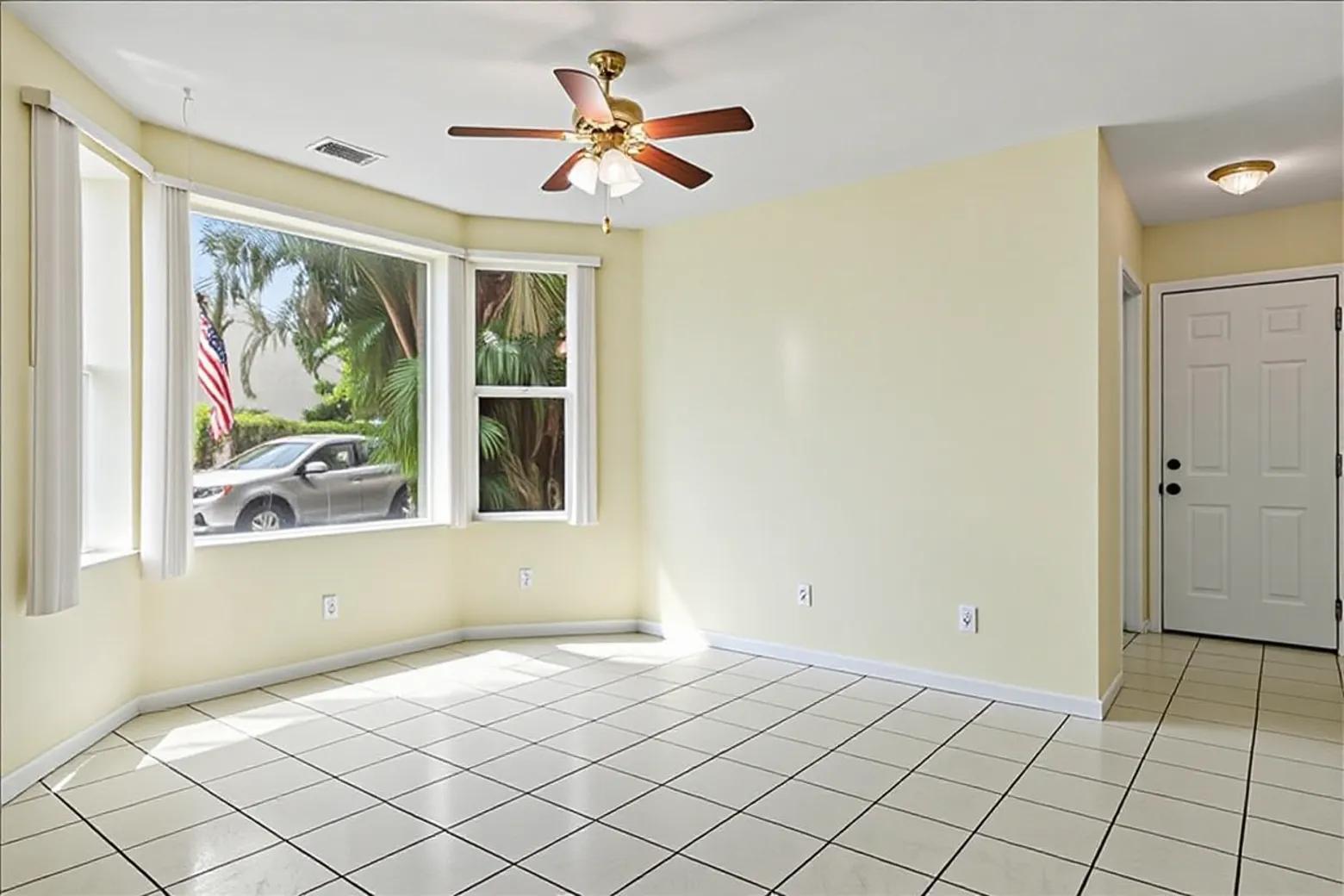 ISLAND OF RIVER BRIDGE - Residential