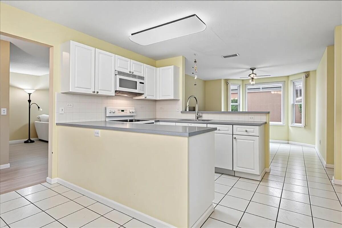 ISLAND OF RIVER BRIDGE - Residential