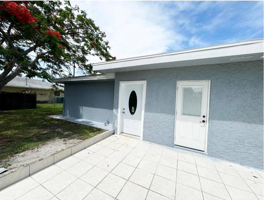 Welcome to this cozy efficiency unit in a tranquil neighborhood of Port St. Lucie! This charming rental features a well-designed layout with a bedroom, a bathroom, and all-inclusive amenities for your convenience. The bedroom is spacious enough for a comfortable living space, and the bathroom includes a shower for your daily routines. The kitchenette is equipped with essential appliances such as a fridge and microwave, perfect for preparing simple meals. Additionally, the unit comes with a washer and dryer, ensuring laundry tasks are effortless. Utilities including water and electricity are included, offering worry-free living. Nestled in a peaceful setting, this efficiency unit provides a private retreat with easy access to local amenities.