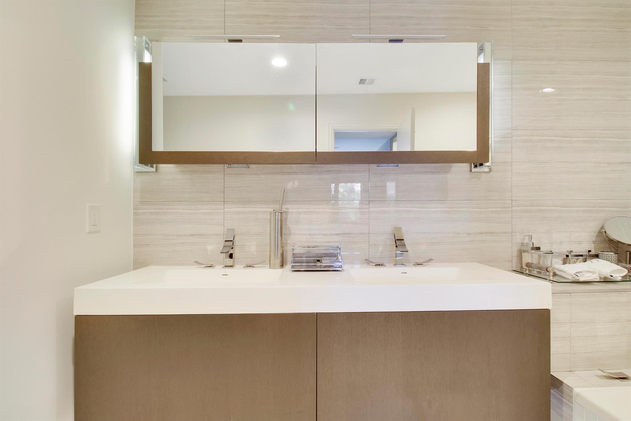 LA PAZ AT BOCA POINTE - Residential