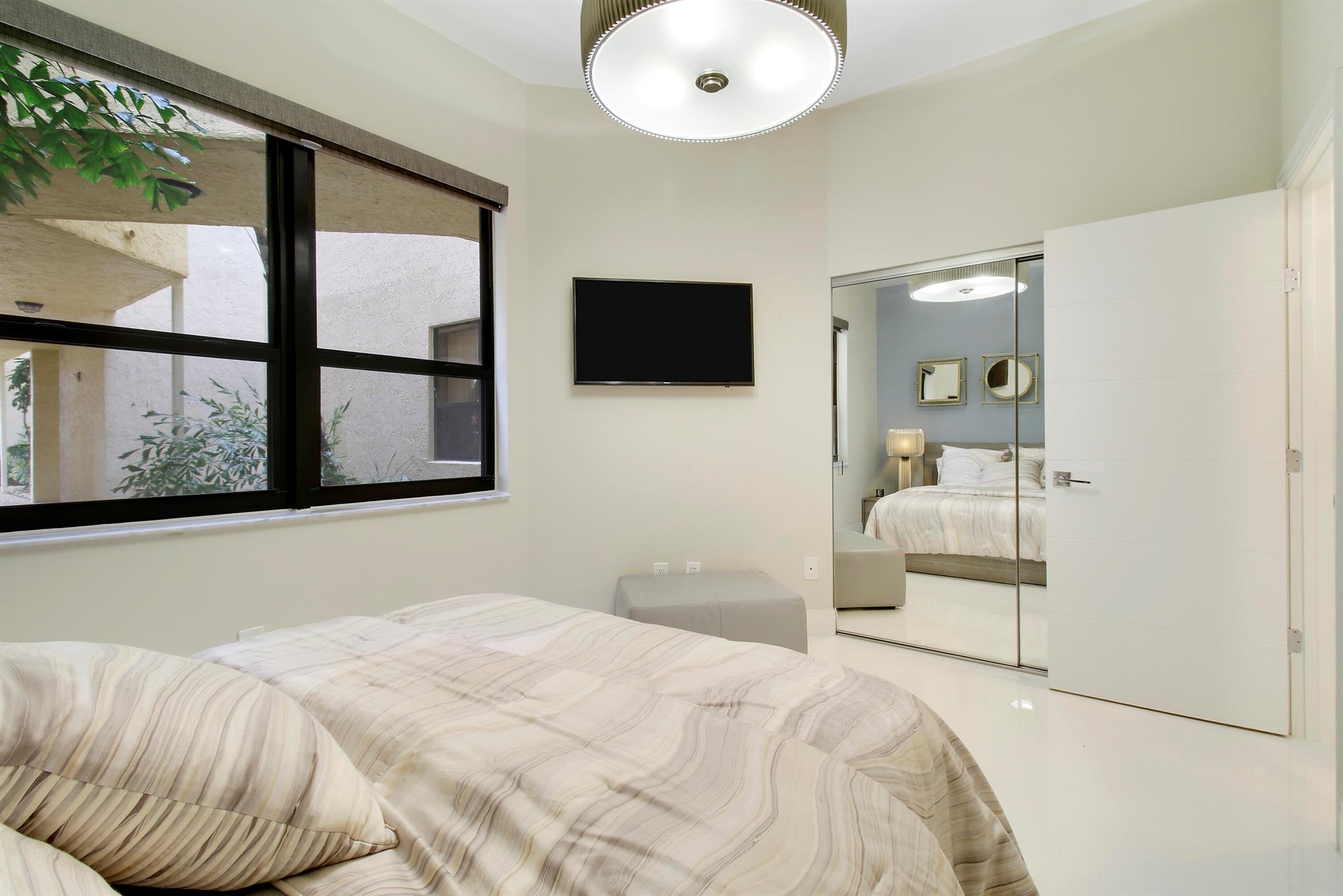 LA PAZ AT BOCA POINTE - Residential